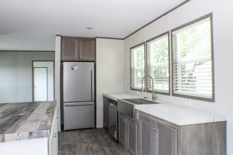 Listing-1574-Photo-021ddbe8-36d7-46c4-9f18-bb0e8a90cb88.jpg