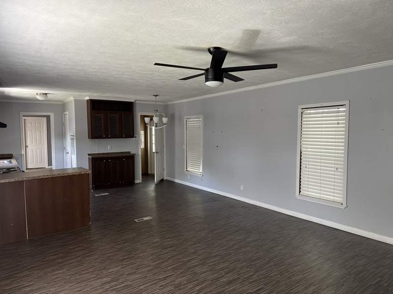 Listing-2008-Photo-97926688-260c-4116-85b5-b7e64e10d738.jpg