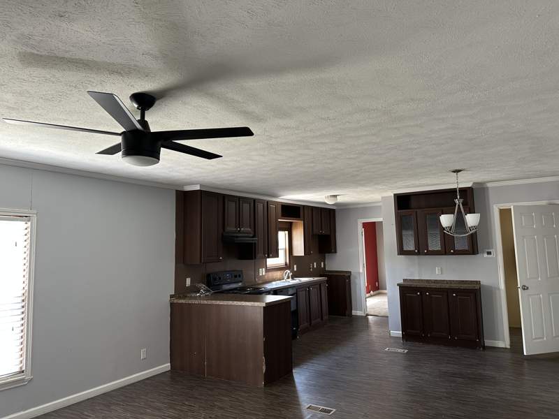 Listing-2008-Photo-fd0a747a-63ed-4e4c-9b62-046405b56c95.jpg
