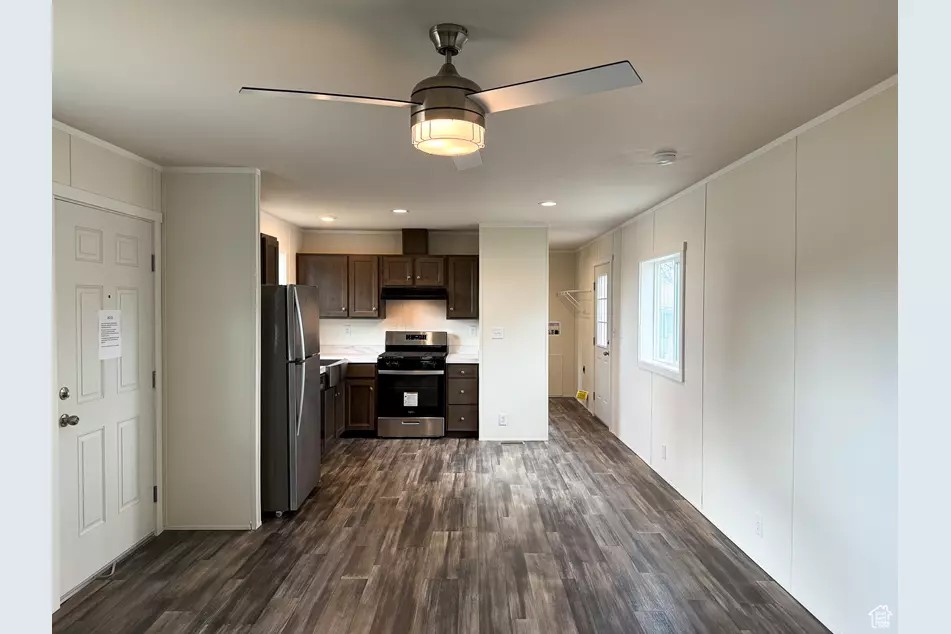 Listing-1926-Photo-5cccc441-0810-40a7-8e98-3bf173f943f6.jpg